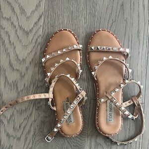 Women’s size 6.5 Steve Madden Rose Tan Pyramid Stud Strappy Sandals
